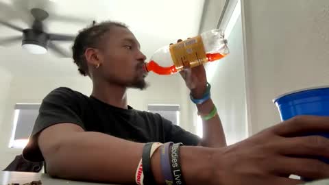 Snapshot of imchokingchicken chatting on September 24, 10:13 pm imchokingchicken online show from September 24, 10:13 pm