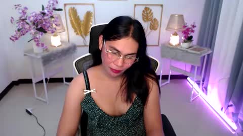 Ashley online show from December 24, 6:22 am