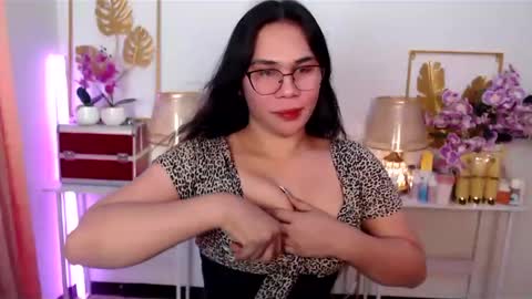 Ashley online show from January 14, 7:11 pm