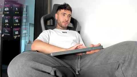 Felipe Ferrer online show from February 26, 10:31 pm