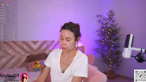 imjess_ online show from April 17, 6:11 pm