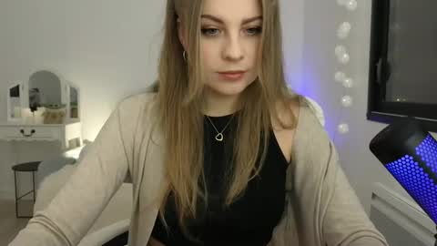 ImKeira online show from January 7, 7:28 pm