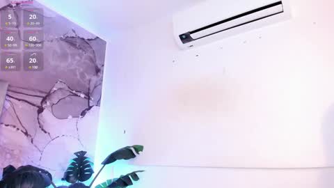 Leana online show from December 20, 8:55 pm