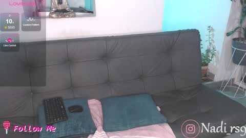 Snapshot of imnadiaroses chatting on March 2, 6:37 am Nadia online show from March 2, 6:37 am