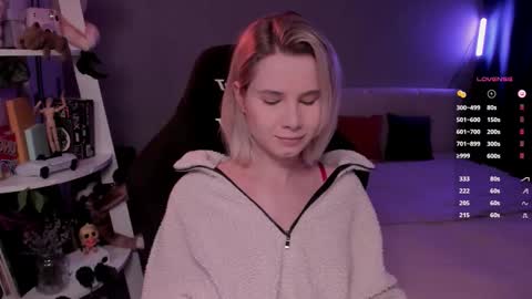 Mia online show from February 11, 7:35 am