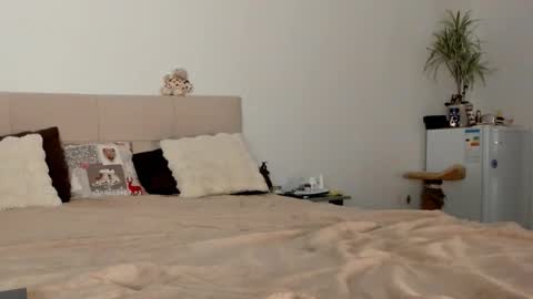 Snapshot of imogensy chatting on January 17, 4:43 pm my name Imo Fansly online show from January 17, 4:43 pm