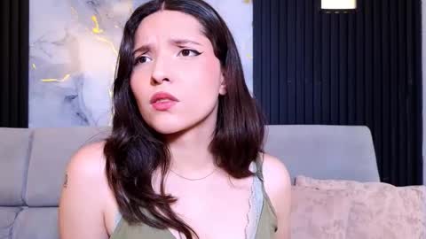 Karen  online show from December 3, 8:07 pm