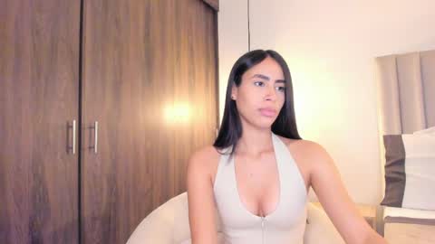 sarah online show from April 6, 10:54 pm