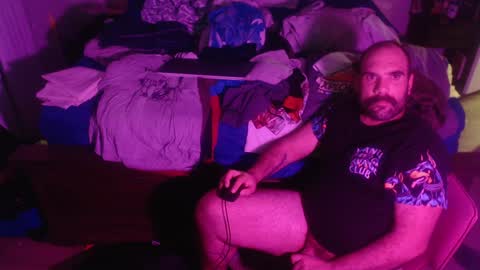 Snapshot of imthatfnguy chatting on December 5, 10:55 am I use to be imeverythingandnothing online show from December 5, 10:55 am