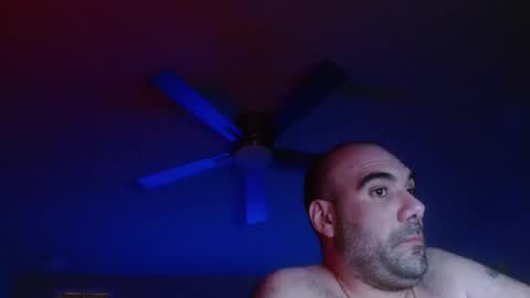 Snapshot of imthatfnguy chatting on February 18, 1:32 am I use to be imeverythingandnothing online show from February 18, 1:32 am