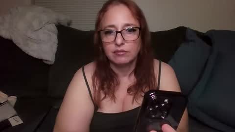 Snapshot of imtherealdlw chatting on February 26, 12:05 am ImTheRealDLW online show from February 26, 12:05 am