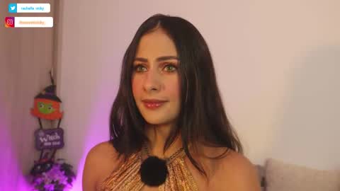 imvickyrachell_ online show from October 31, 3:35 pm