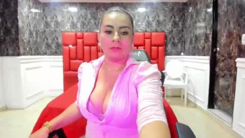 Snapshot of imyourdirtymilf chatting on October 8, 8:39 pm Karina online show from October 8, 8:39 pm