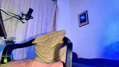 Snapshot of imyourg0d chatting on September 24, 2:37 am Daniel thumb up me please its important Im new INDEPENDENT MODEL online show from September 24, 2:37 am