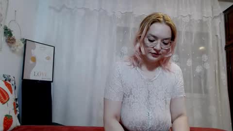 Snapshot of ina_pearl chatting on September 19, 5:46 pm Ina online show from September 19, 5:46 pm