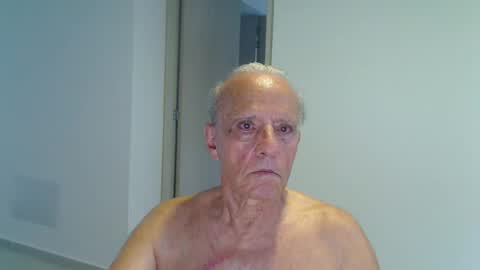 Snapshot of incendiado chatting on November 4, 11:09 am incendiado online show from November 4, 11:09 am