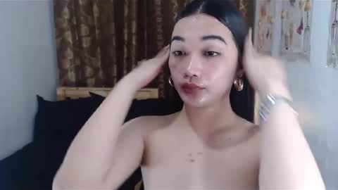 indestructabletrixie online show from January 25, 6:35 pm