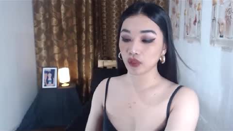 indestructabletrixie online show from January 27, 3:39 pm