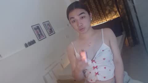 Snapshot of indestructabletrixie chatting on February 8, 4:49 am indestructabletrixie online show from February 8, 4:49 am