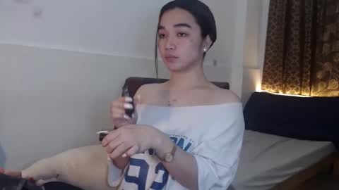 Snapshot of indestructabletrixie chatting on February 23, 3:09 pm indestructabletrixie online show from February 23, 3:09 pm