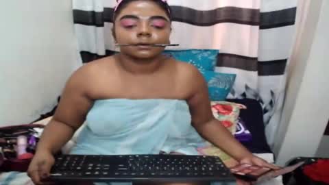 Snapshot of indian_firexx chatting on May 31, 7:04 am Tanya online show from May 31, 7:04 am