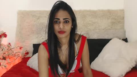 Jazmin online show from December 1, 8:20 pm