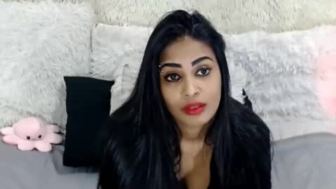 Jazmin online show from May 15, 11:01 pm