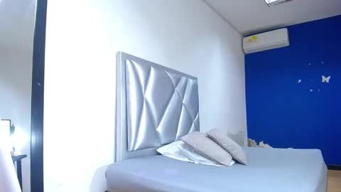 Snapshot of indian_whore18 chatting on March 3, 5:18 pm indian_whore18 online show from March 3, 5:18 pm