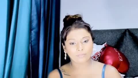 Snapshot of indianbabe2021 chatting on February 18, 9:43 am indianbabe2021 online show from February 18, 9:43 am