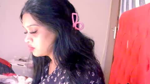 Snapshot of indiancouple4u21 chatting on November 17, 11:05 am indiancouple4u21 online show from November 17, 11:05 am