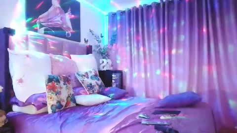 indiandelia online show from February 12, 7:45 pm