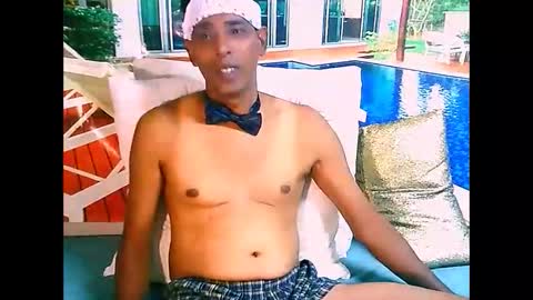 Theo online show from April 22, 7:04 pm