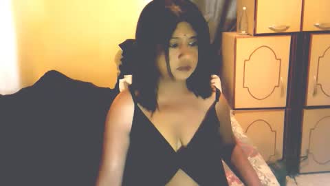 indianpleasures21 online show from March 19, 5:11 am