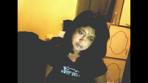 indianpleasures21 online show from March 20, 8:25 pm