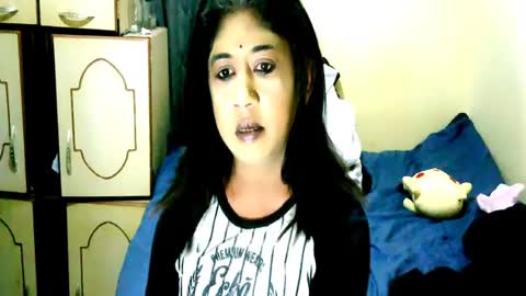 indianpleasures21 online show from June 30, 6:20 pm