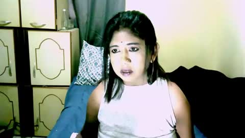 indianpleasures21 online show from July 28, 6:20 am