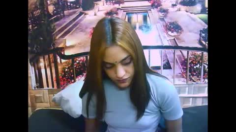 Snapshot of indianpretty1 chatting on October 22, 6:46 am indianpretty1 online show from October 22, 6:46 am