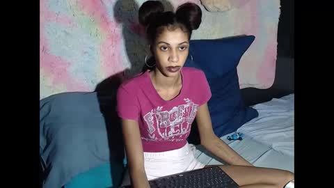 indianqueen5 online show from November 28, 8:55 pm