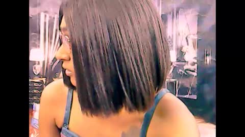 Snapshot of indianrebel4u2luv chatting on December 15, 5:12 am indianrebel4u2luv online show from December 15, 5:12 am