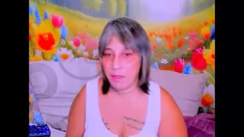 indianroxy27 online show from March 29, 8:58 am