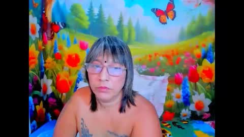 indianroxy27 online show from June 4, 6:41 am