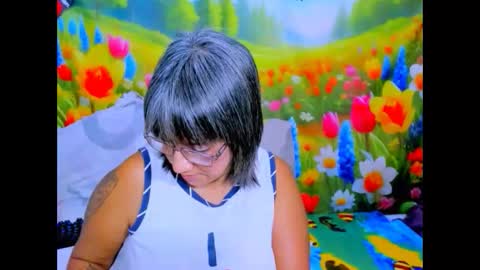 indianroxy27 online show from June 7, 6:50 am