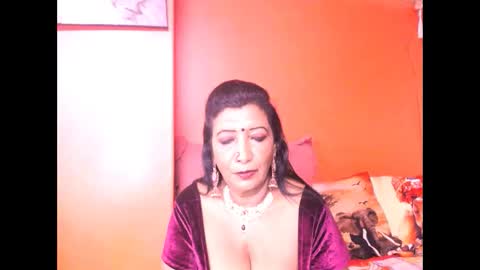 indiansarika65 online show from April 10, 4:12 pm