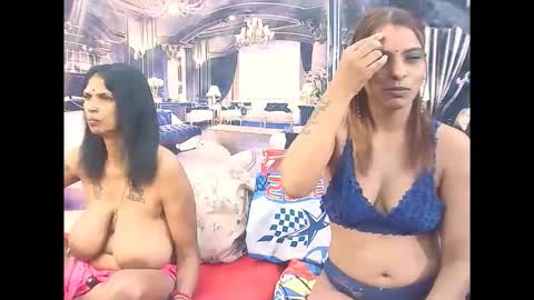 indiansexyass4u2luv online show from February 13, 11:01 pm