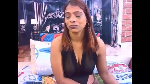 Snapshot of indiansexyass4u2luv chatting on May 6, 9:03 am indiansexyass4u2luv online show from May 6, 9:03 am