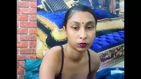 Snapshot of indiansexybutt4u2luv chatting on June 17, 5:21 am indiansexybutt4u2luv online show from June 17, 5:21 am