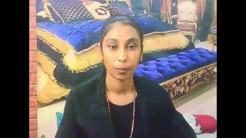 Snapshot of indiansexybutt4u2luv chatting on June 27, 5:45 am indiansexybutt4u2luv online show from June 27, 5:45 am