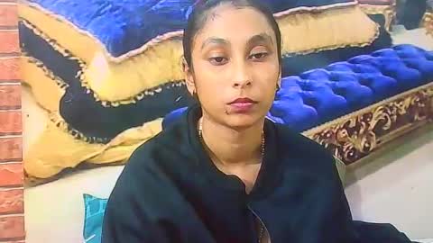 Snapshot of indiansexybutt4u2luv chatting on June 27, 12:22 pm indiansexybutt4u2luv online show from June 27, 12:22 pm