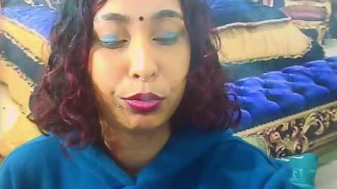 Snapshot of indiansexybutt4u2luv chatting on July 6, 5:59 am indiansexybutt4u2luv online show from July 6, 5:59 am