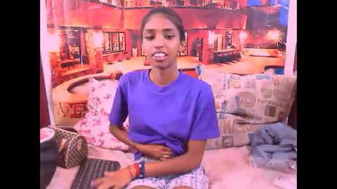 indiansexyslender4u2luv online show from January 24, 9:06 am